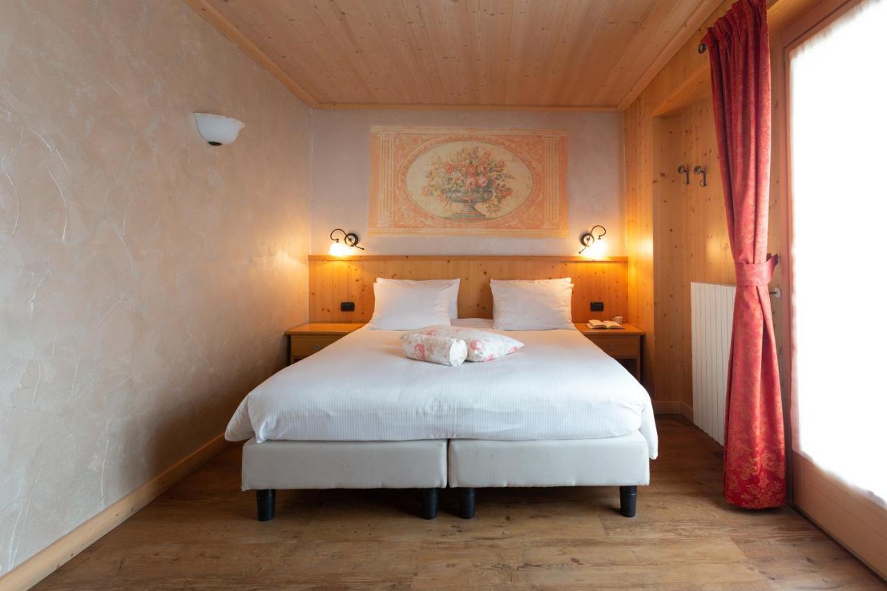 Hotel Funivia ボルミオ エクステリア 写真