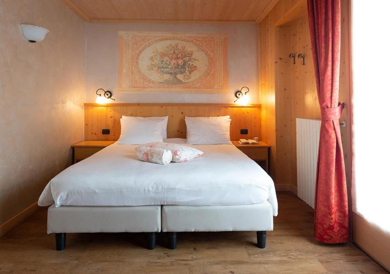 Hotel Funivia ボルミオ エクステリア 写真